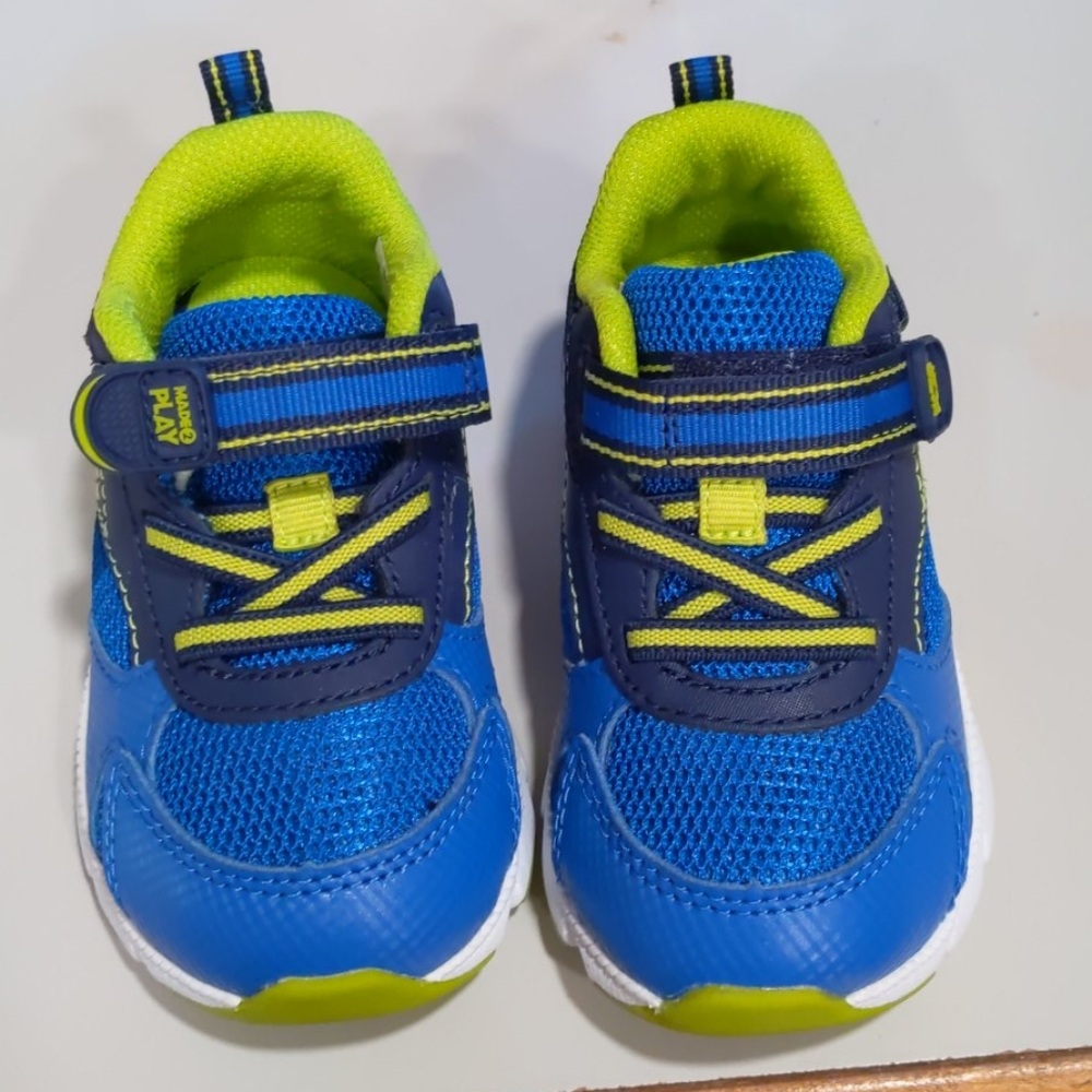 Wide toddler tennis shoes